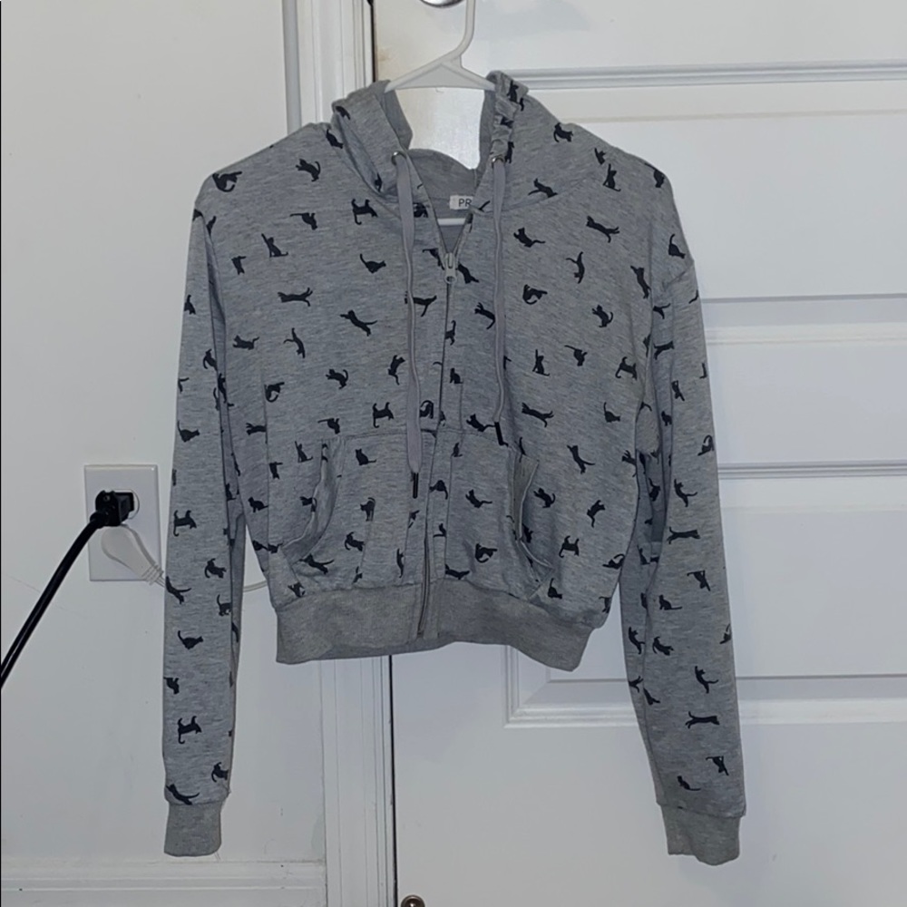 Cute lil grey graphic cropped jacket